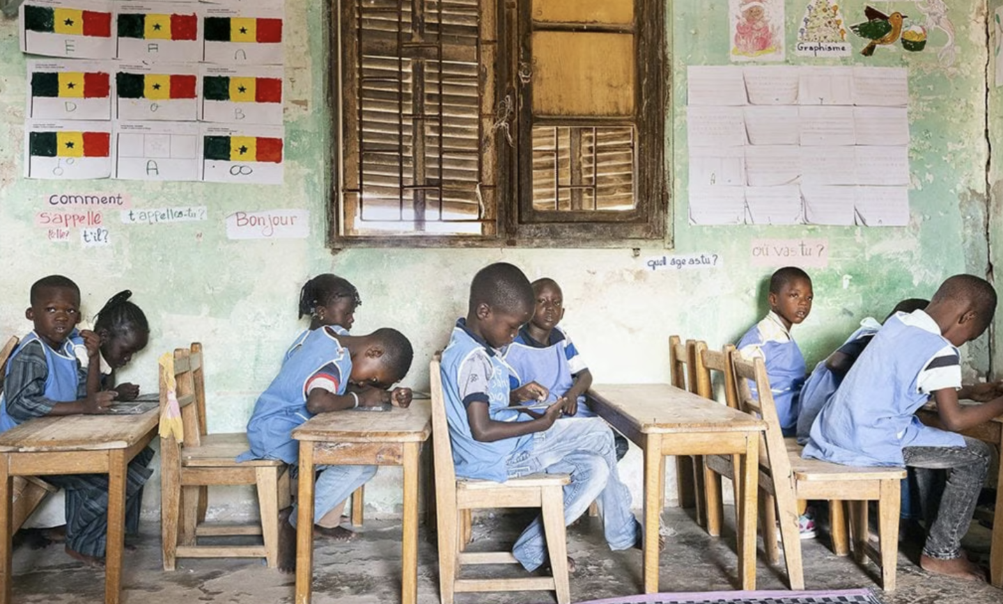 Seule une fille sur trois atteint l’école secondaire au Sénégal : voici pourquoi et comment y remédier, African Population and Health Research Center, avril 2023